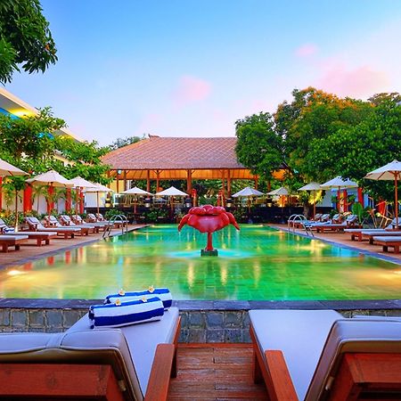 Ozz Hotel Kuta Lombok Exterior foto