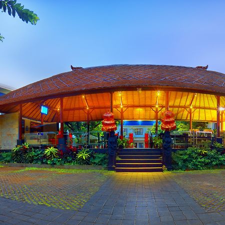 Ozz Hotel Kuta Lombok Exterior foto